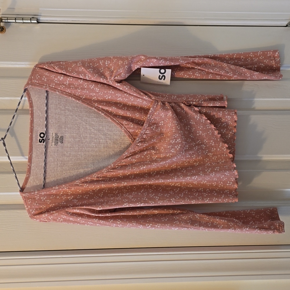 SO BRAND WOMENS JUNIOR SIZE LONG SLEEVES PINK FLORAL WRAP TOP SIZE LARGE
